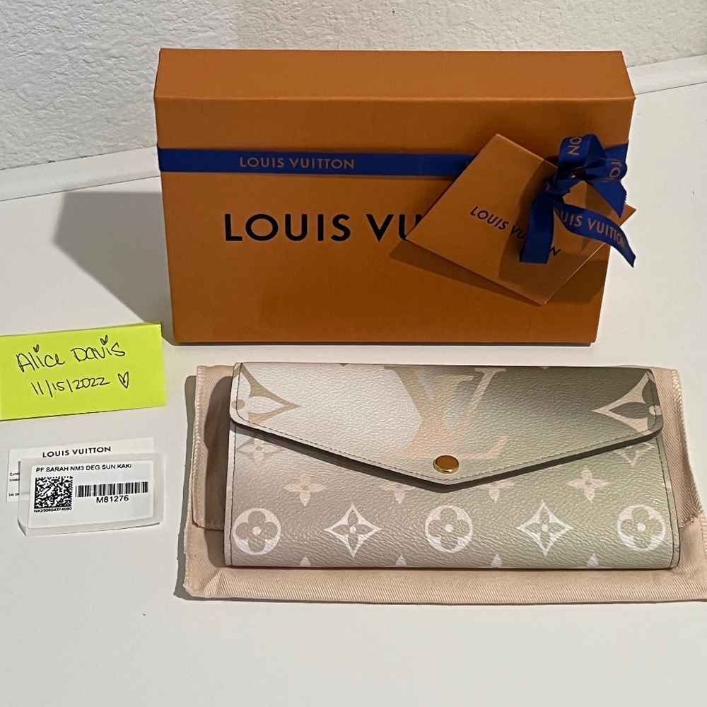 Louis Vuitton Spring in the City Khaki Sarah wallet